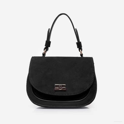 Сумка українського бренду ТМ  "Lucherino" стане хорошим придбанням не на один рік.  Невелика жіноча сумочка виготовлена з високоякісного шкірзамінника та якісної надійної фурнітури. Одне відділення з додатковими кишеньками. Сумочка з короткою ручкою та довгим регульованим ремінцем.