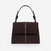 
                             Сумка українського бренду ТМ  "Lucherino" стане хорошим придбанням не на один рік.  Невелика жіноча сумочка виготовлена з високоякісного шкірзамінника та якісної надійної фурнітури в кольорі - нікель. Одне відділення з однією кишенею на застібці.